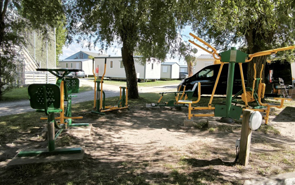 Zwembad op de camping bij Le Touquet le Grand Marais, camperplaatsen te huur in Hauts-de-France