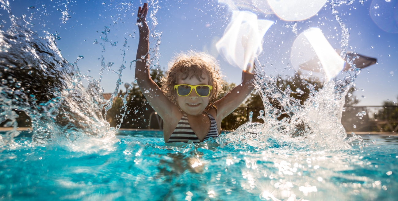 The swimming pool at Le Grand Marais campsite in Hauts-de-France